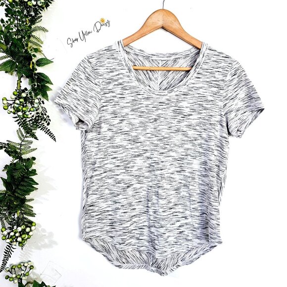 Lululemon Athletica Womens Short Sleeve Grey Striped Shirt Size 4 ~SS134.3 - Picture 1 of 4